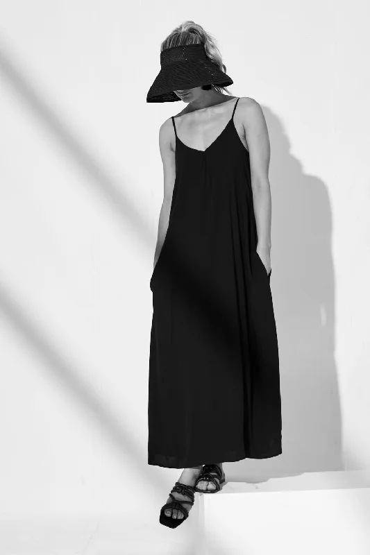 No Scrubs Maxi Dress In Black Fashionable Sleeveless Maxi Dress