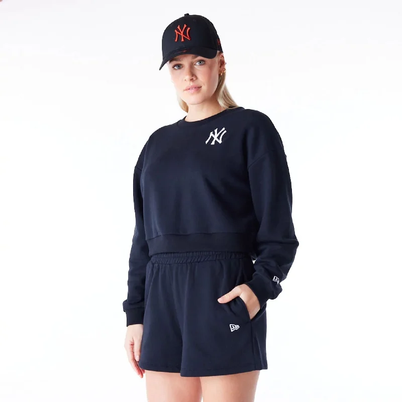 New York Yankees Womens MLB League Essential Black Crop Crew Neck Sweatshirt Hoodie with Fur Luxurious Winter